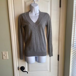 Gray sweater w/ deep V, size small, like new, 80% cotton and fits like a med
